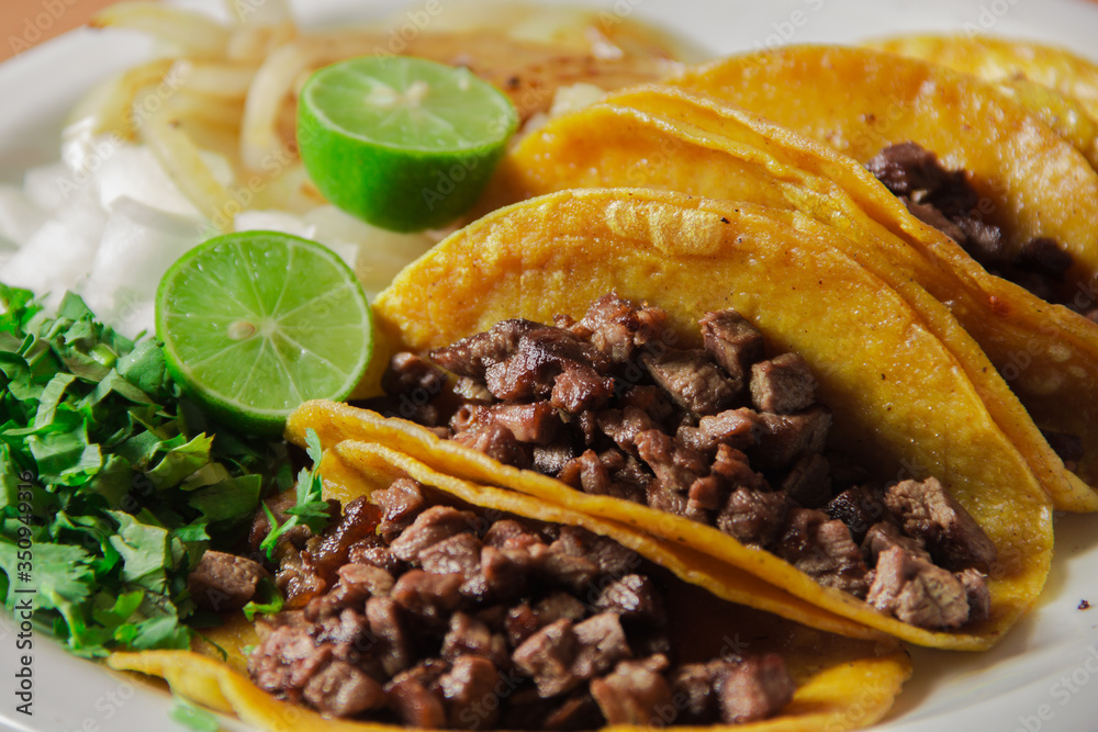 Orden de Bistec